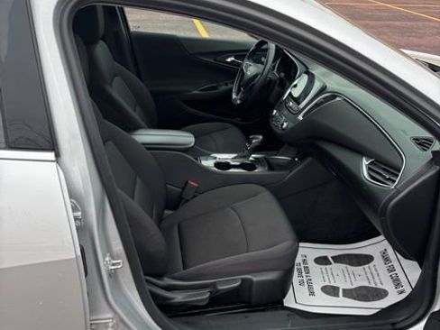 Used 2021 Chevrolet Malibu LT w/ Sport Edition image 14