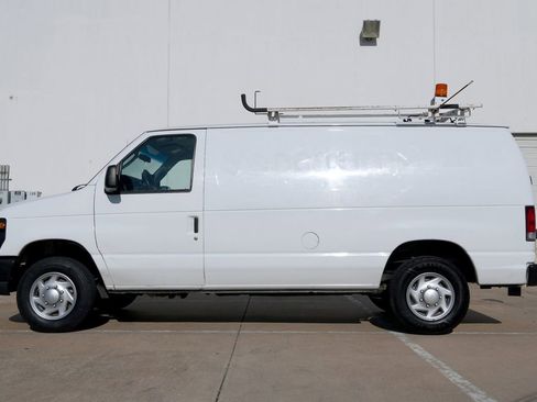 Used 2014 Ford E-150 and Econoline 150 w/ Power Group RWD image 13