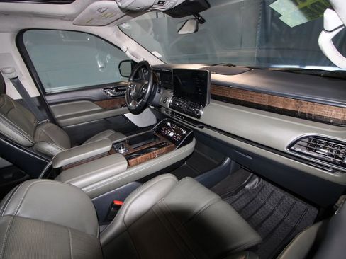 Used 2024 Lincoln Navigator Black Label image 23