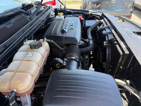 Used 2022 RAM 1500 Laramie AWD/4WD image 48