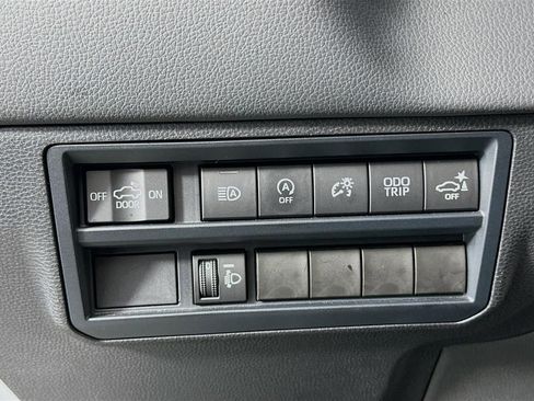 Used 2022 Toyota Tundra Limited image 25