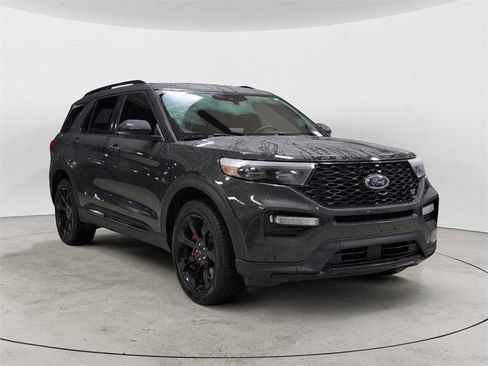 Certified 2023 Ford Explorer ST w/ Technology Package image 7