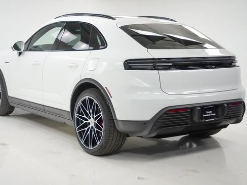New 2025 Porsche Macan 4S Electric image 3