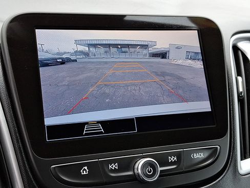 Used 2023 Chevrolet Malibu LT image 18