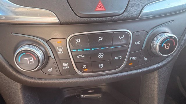 Used 2019 Chevrolet Equinox LT w/ Driver Convenience Package FWD image 19