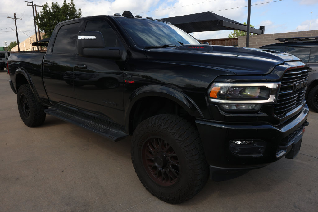 Used 2023 RAM 2500 Laramie w/ Night Edition AWD/4WD image 3