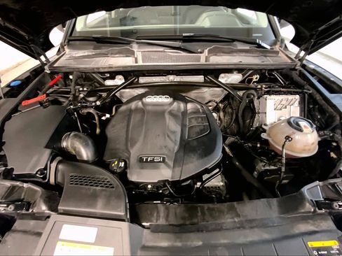 Used 2019 Audi Q5 2.0T Premium image 30