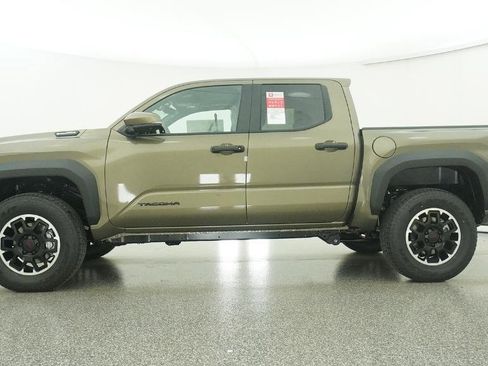 New 2026 Toyota Tacoma TRD Off-Road w/ TRD Off Road Premium Package AWD/4WD image 22