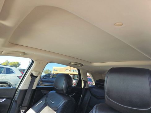 Used 2018 Cadillac XT5 Luxury w/ Driver Awareness Package image 17