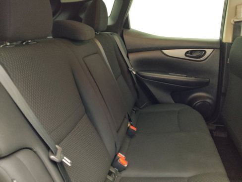 Used 2020 Nissan Rogue Sport S w/ Appearance Package FWD image 19