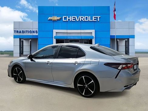 Used 2021 Toyota Camry SE image 7