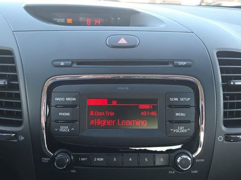 Used 2017 Kia Forte LX FWD image 23