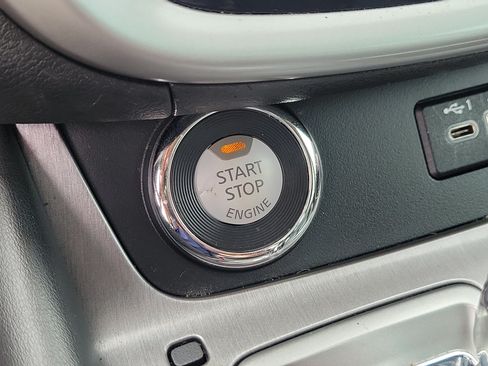 Used 2022 Nissan Murano SV FWD image 29