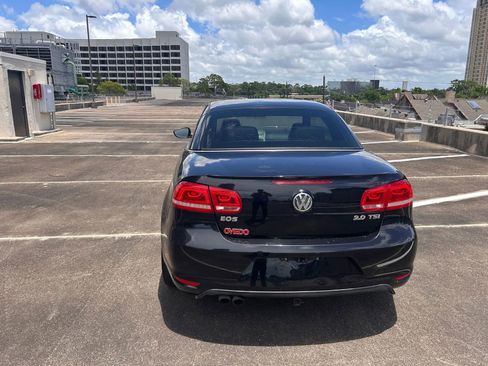 Used 2013 Volkswagen Eos FWD image 22