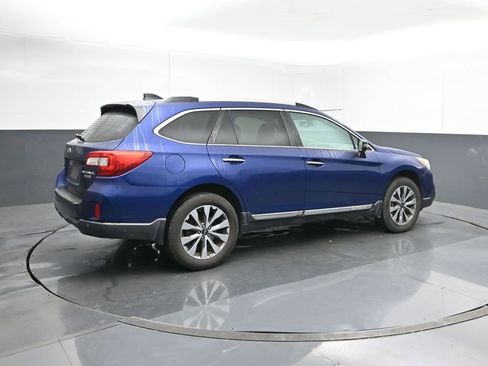 Used 2017 Subaru Outback 2.5i Touring w/ Popular Package #5A image 5