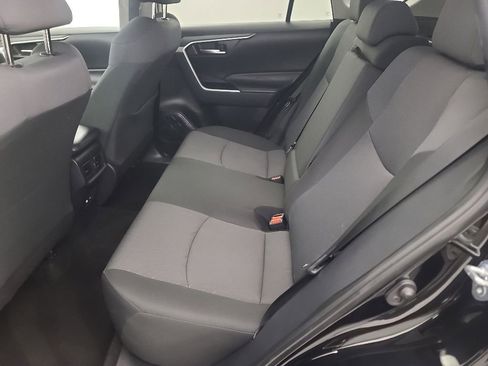 Used 2025 Toyota RAV4 XLE AWD/4WD image 21