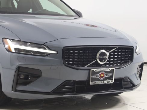 Used 2023 Volvo S60 B5 Plus AWD/4WD image 38