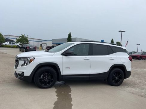 Used 2022 GMC Terrain AT4 w/ Infotainment Package II AWD/4WD image 5
