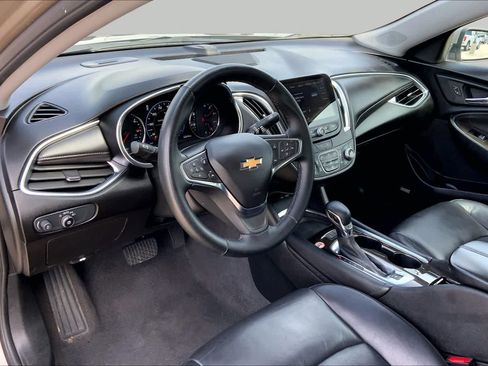 Used 2024 Chevrolet Malibu LT FWD image 17