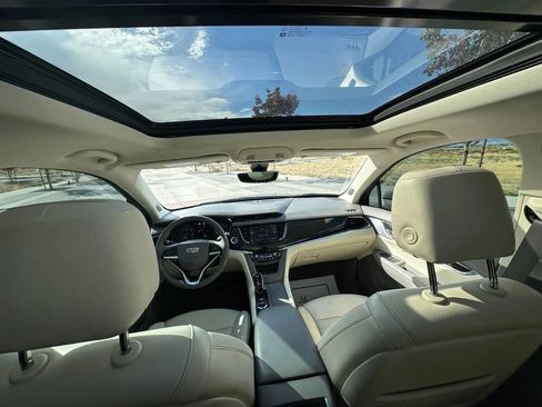 Used 2020 Cadillac XT6 Premium Luxury image 13