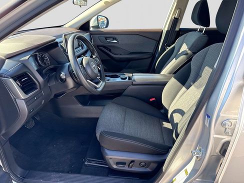 Used 2022 Nissan Rogue SV AWD/4WD image 17
