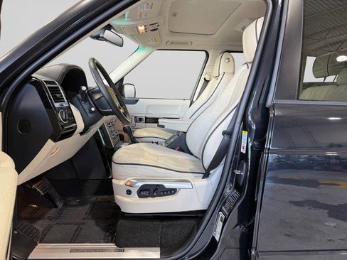 Used 2011 Land Rover Range Rover Supercharged AWD/4WD image 10