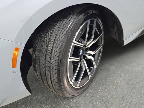 Certified 2025 BMW 740i xDrive AWD/4WD image 27