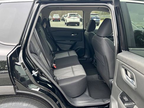 New 2026 Nissan Rogue SV image 25