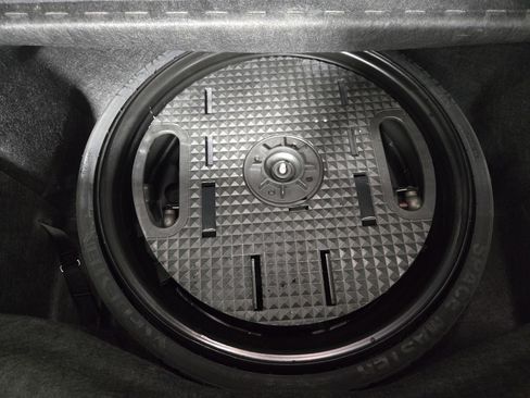 Used 2022 Rivian R1S Launch Edition image 26