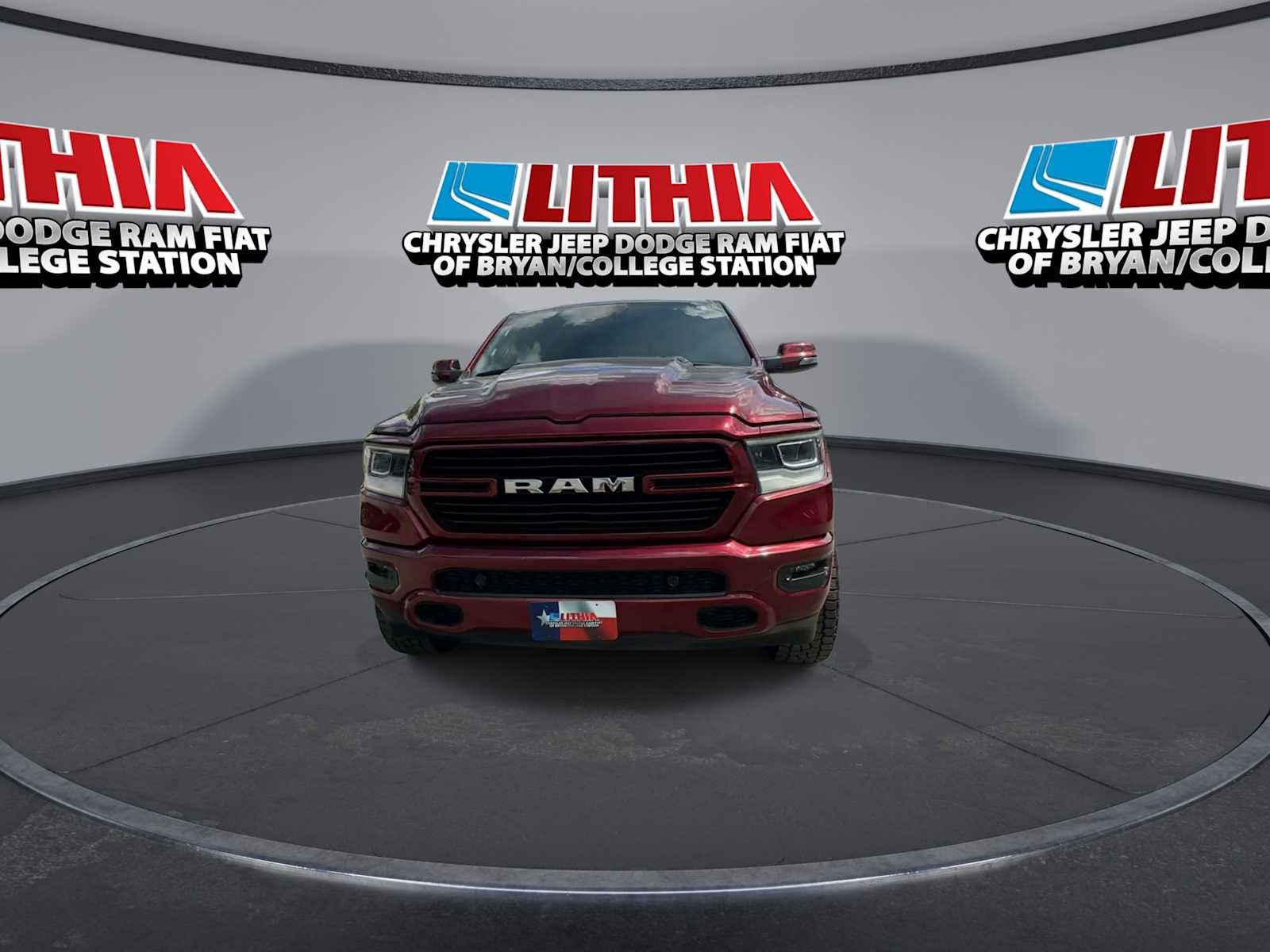 Used 2023 RAM 1500 Laramie AWD/4WD image 3