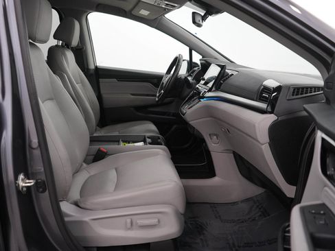 Used 2018 Honda Odyssey Elite image 11