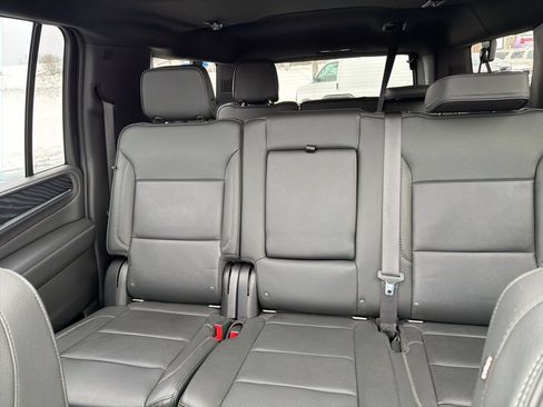 Certified 2022 GMC Yukon XL Denali w/ Denali Premium Package image 19