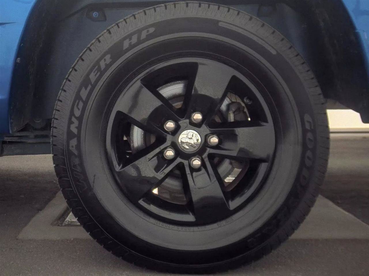 Used 2019 RAM 1500 Classic SLT RWD image 12