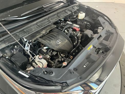 Used 2023 Toyota Highlander XSE image 11