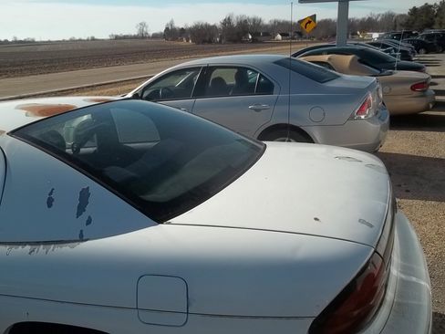 Used 1999 Chevrolet Monte Carlo LS w/ Preferred Equipment Group 1 image 3