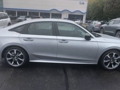 Used 2025 Honda Civic Sport Touring image 9