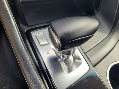 Used 2023 Genesis G70 2.0T image 22