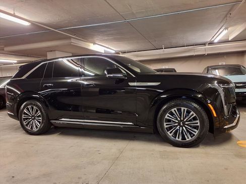 New 2026 Cadillac Escalade IQ Luxury 1 image 4