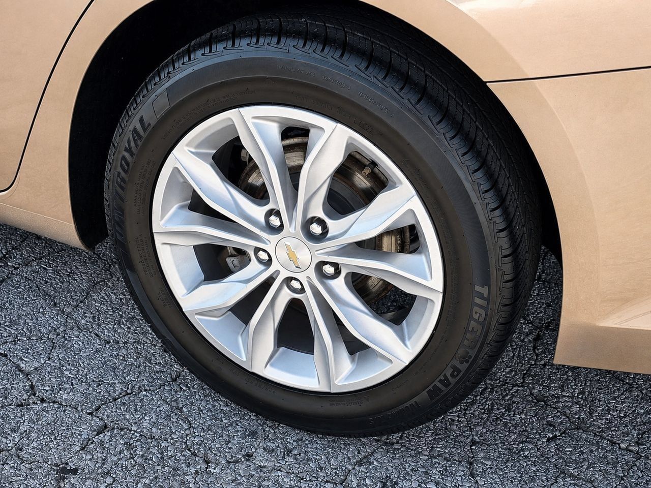 Certified 2019 Chevrolet Malibu LT FWD image 9