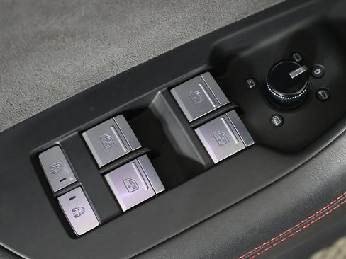 Used 2022 Audi RS 7 4.0T image 43