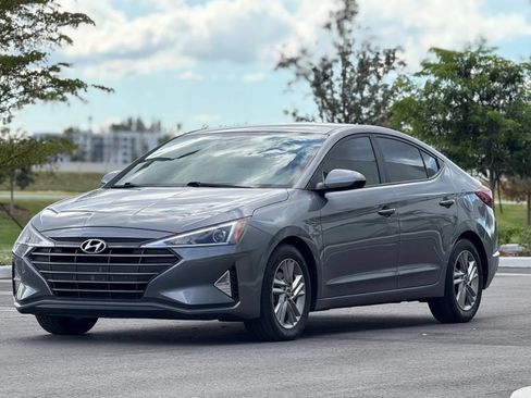 Used 2019 Hyundai Elantra SEL FWD image 5