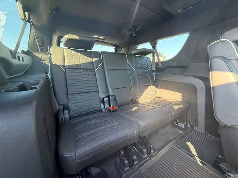 Used 2025 Cadillac Escalade ESV Sport Platinum image 35