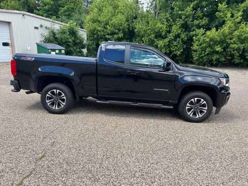 Used 2021 Chevrolet Colorado Z71 w/ Safety Package AWD/4WD image 9