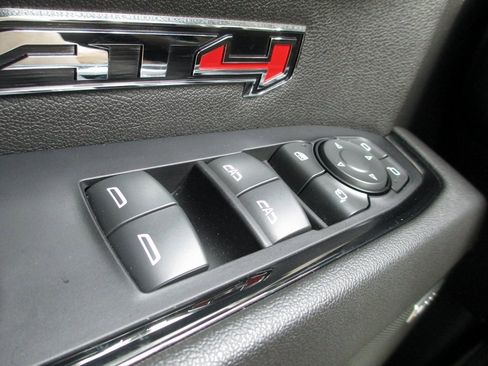 Used 2022 GMC Sierra 1500 AT4 w/ AT4 Premium Package image 29