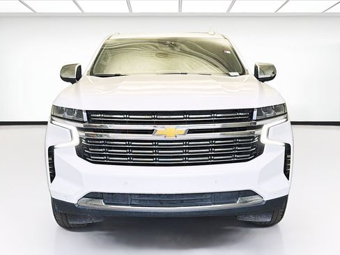 Used 2023 Chevrolet Suburban Premier image 2
