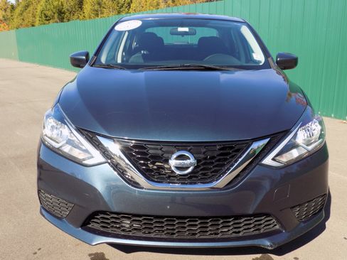 Used 2016 Nissan Sentra SV image 2