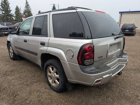 Used 2004 Chevrolet TrailBlazer LS w/ LS Preferred Equipment Group AWD/4WD image 12