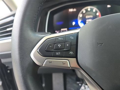 Used 2024 Volkswagen Jetta SE FWD image 25
