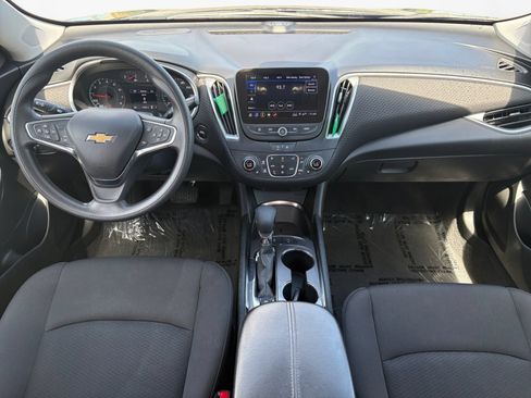Used 2024 Chevrolet Malibu LT FWD image 11