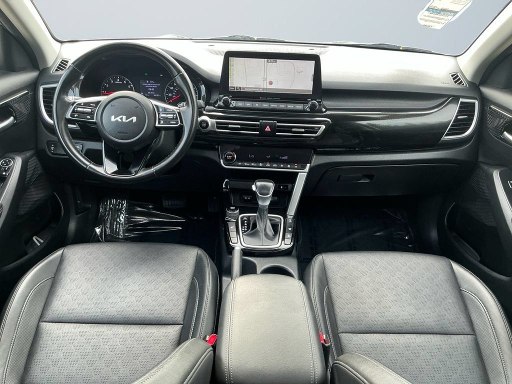 Used 2023 Kia Seltos EX AWD/4WD image 11